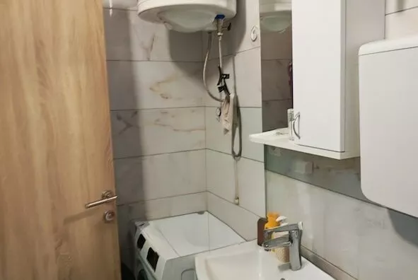 Četvoroiposoban stan | 4zida