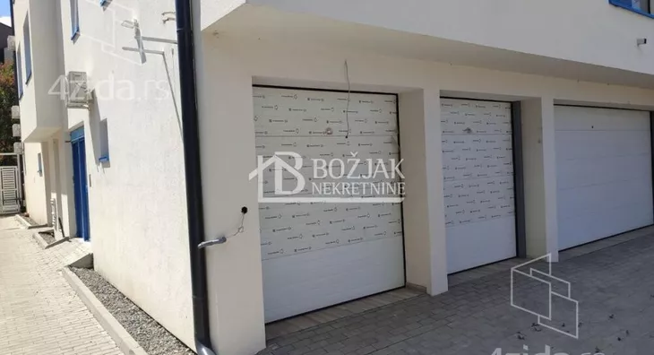 Garaža | 4zida
