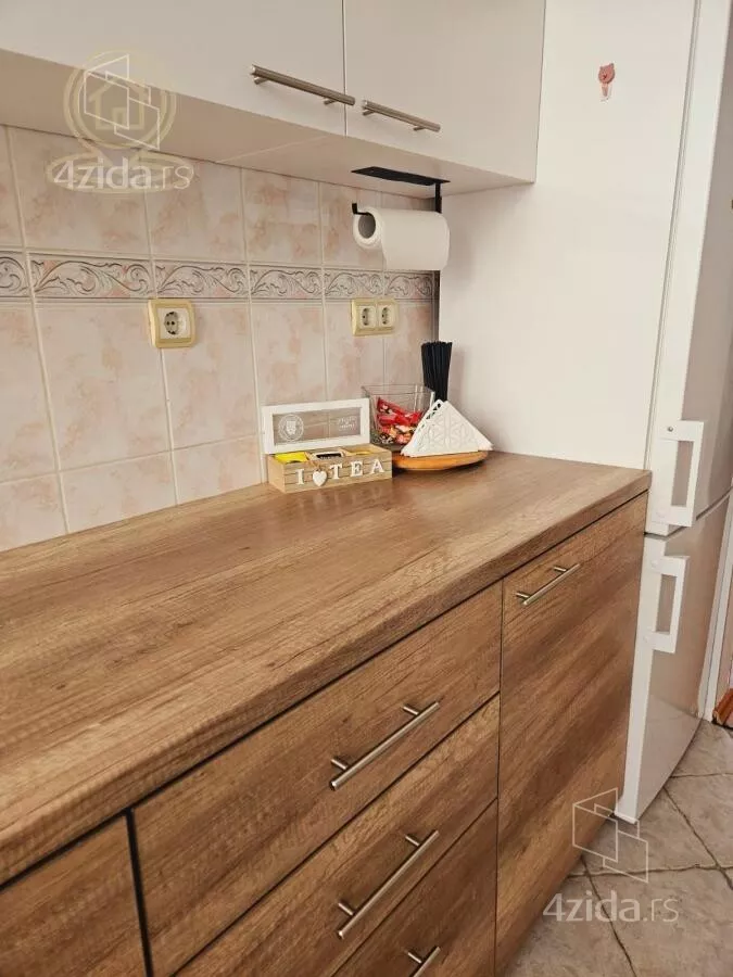 Petosoban stan | 4zida