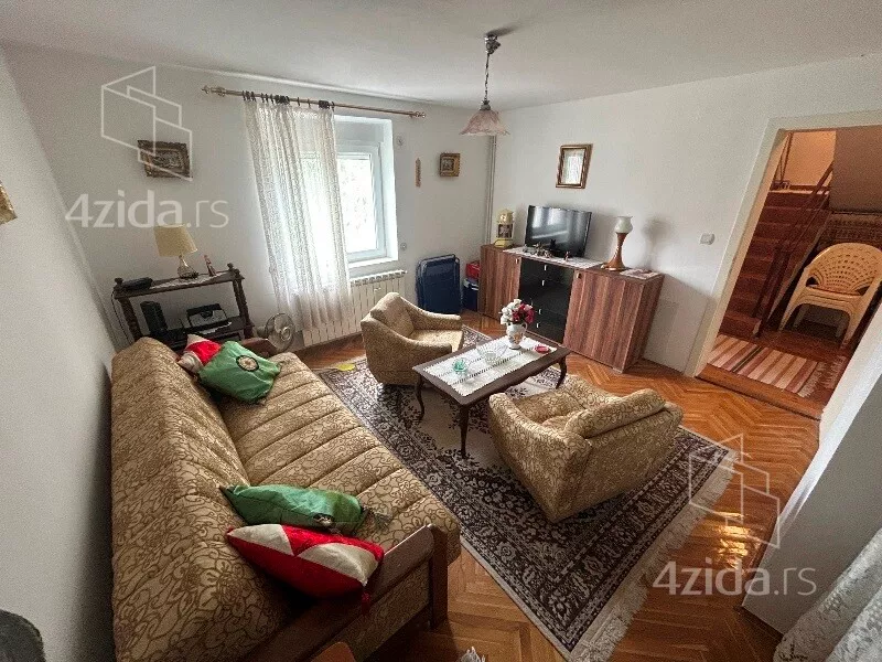 3-etažna kuća | 4zida