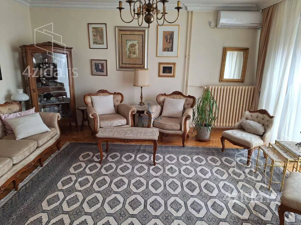 Četvoroiposoban stan | 4zida