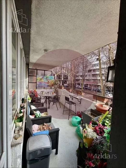 Troiposoban stan | 4zida