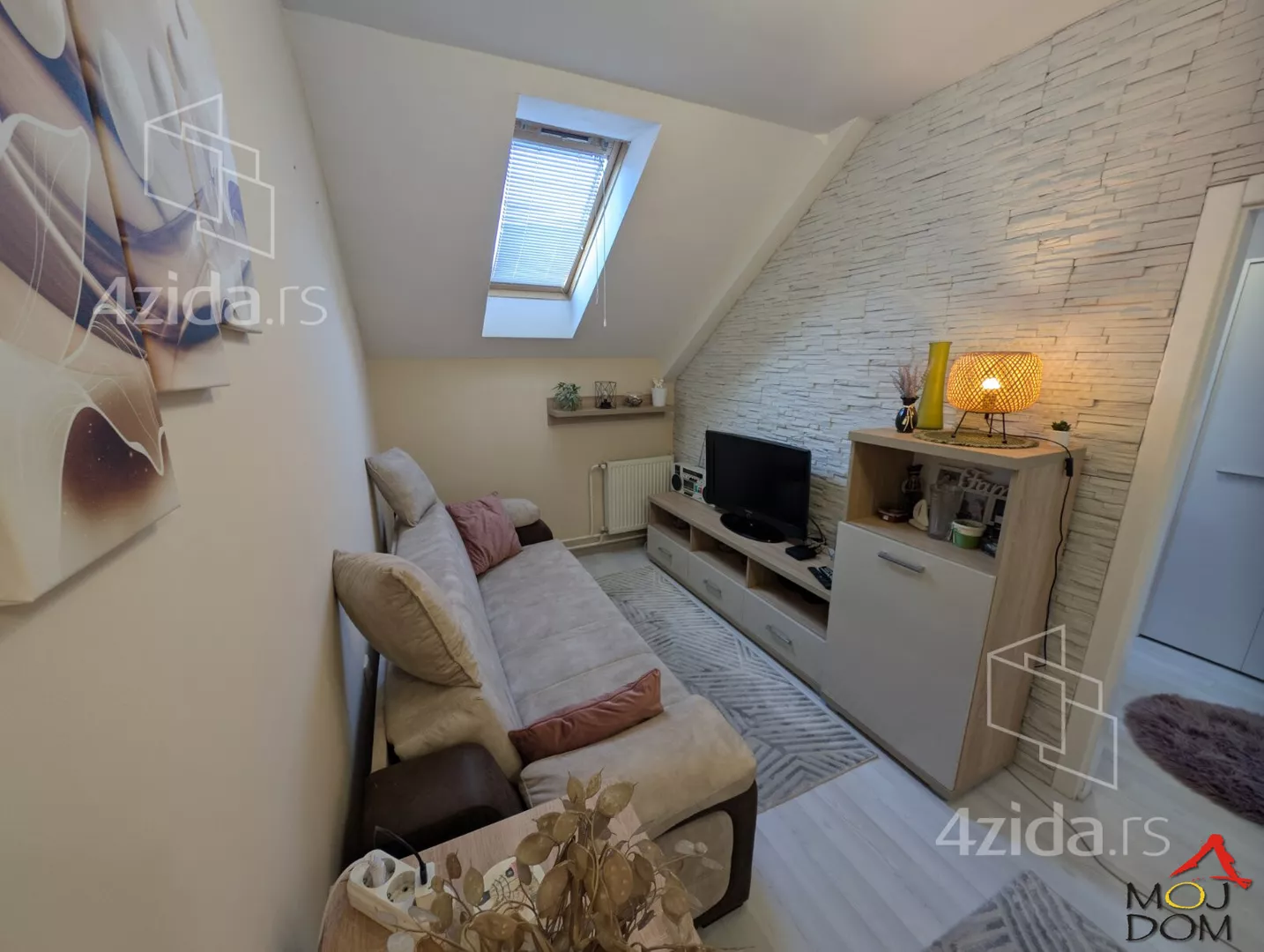 Jednoiposoban stan | 4zida