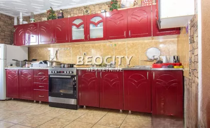 Radojke Lakić | 4zida.rs