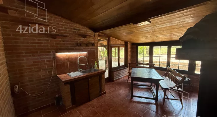 4-etažna kuća | 4zida