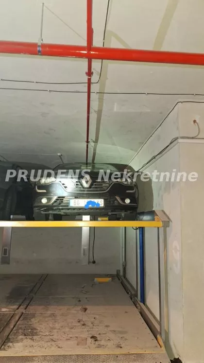 Crveni Krst Vračar | 4zida.rs