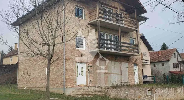 3-etažna kuća | 4zida