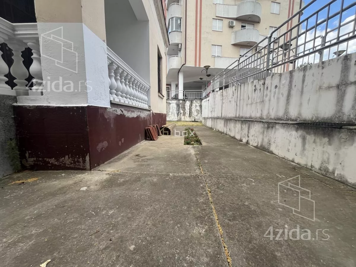 Poslovni prostor | 4zida