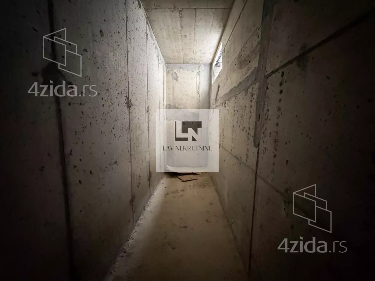 Lokal | 4zida