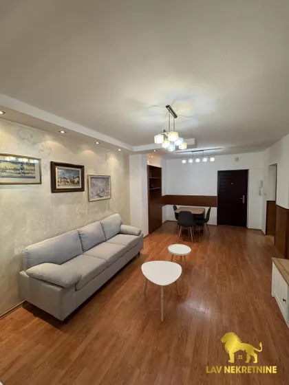 BRAĆE POPOVIĆ | 4zida.rs