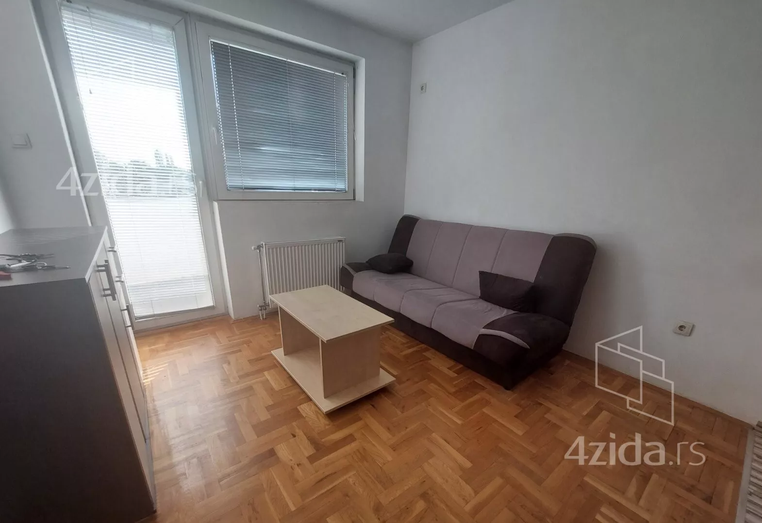 Jednoiposoban stan | 4zida