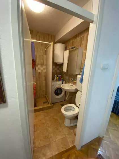 Pere Velimirovića 8 | 4zida.rs