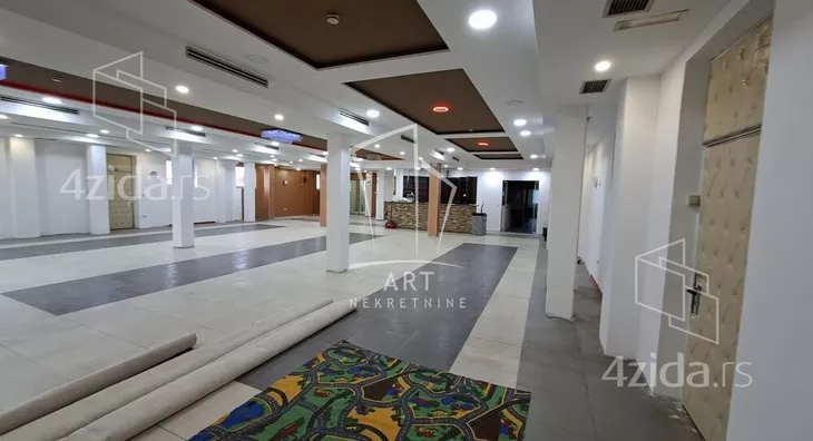 Poslovni prostor | 4zida