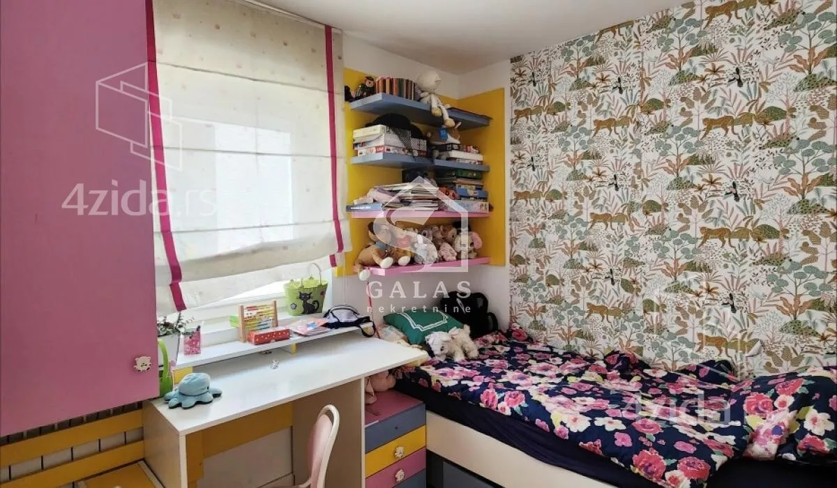 Troiposoban stan | 4zida