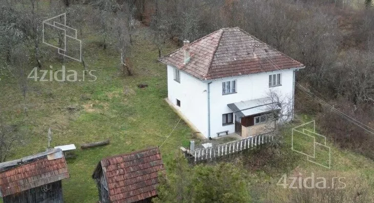 Plac | 4zida