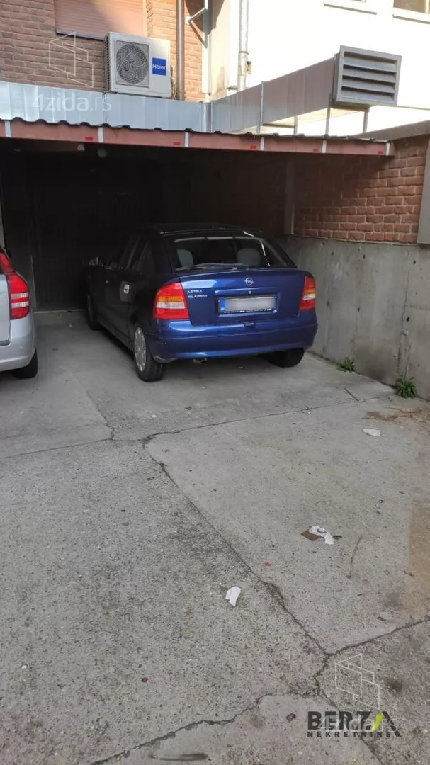 Garaža | 4zida