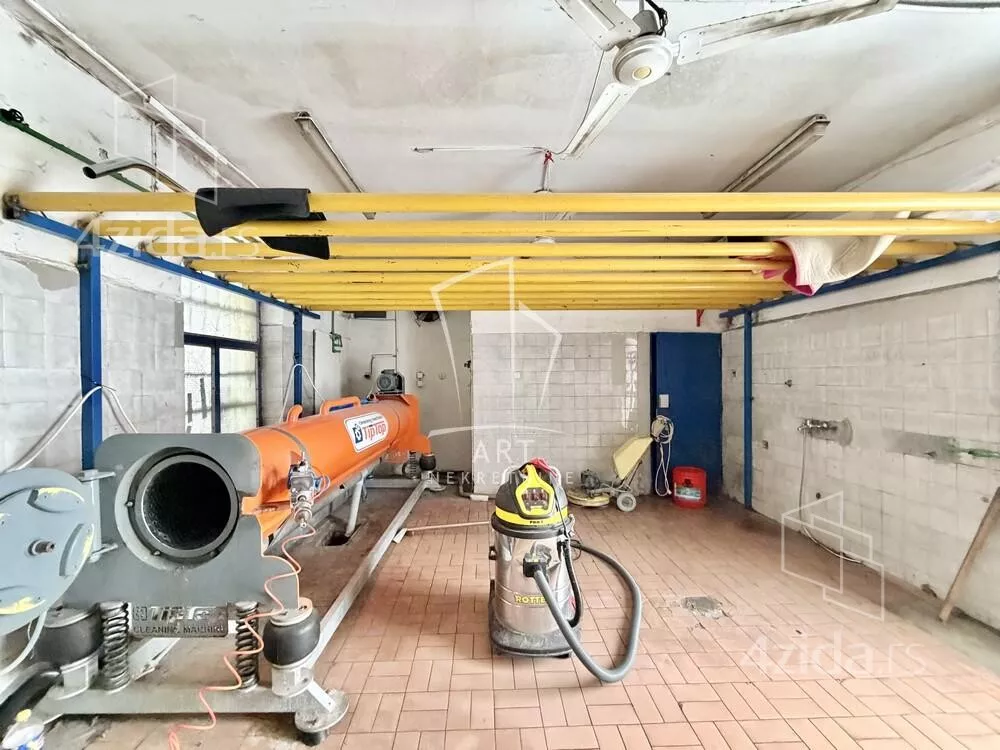 Poslovni prostor | 4zida