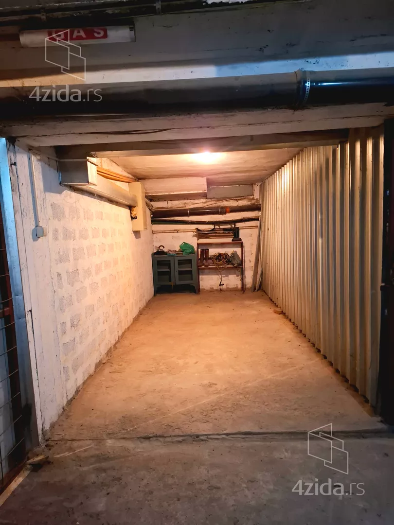 Garaža | 4zida