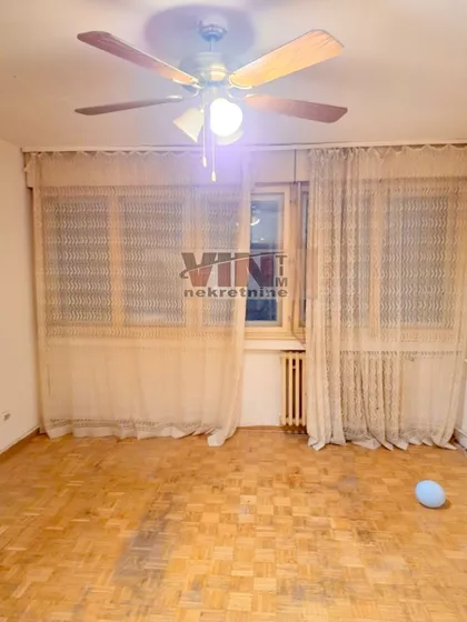 16.OKTOBRA | 4zida.rs