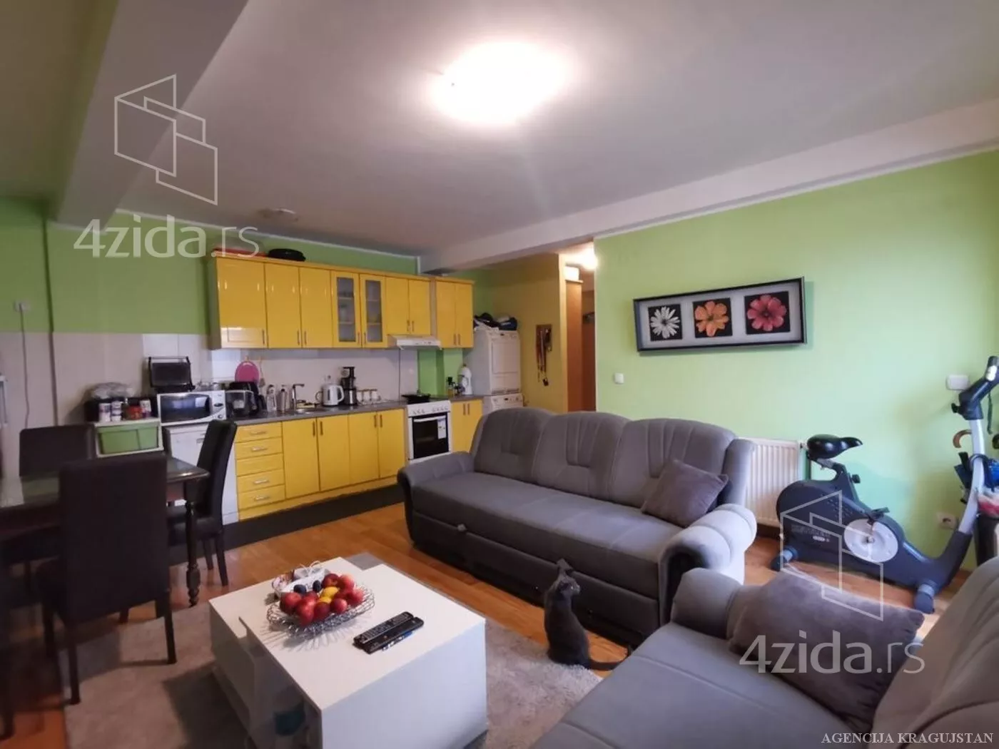 Dvoiposoban stan | 4zida