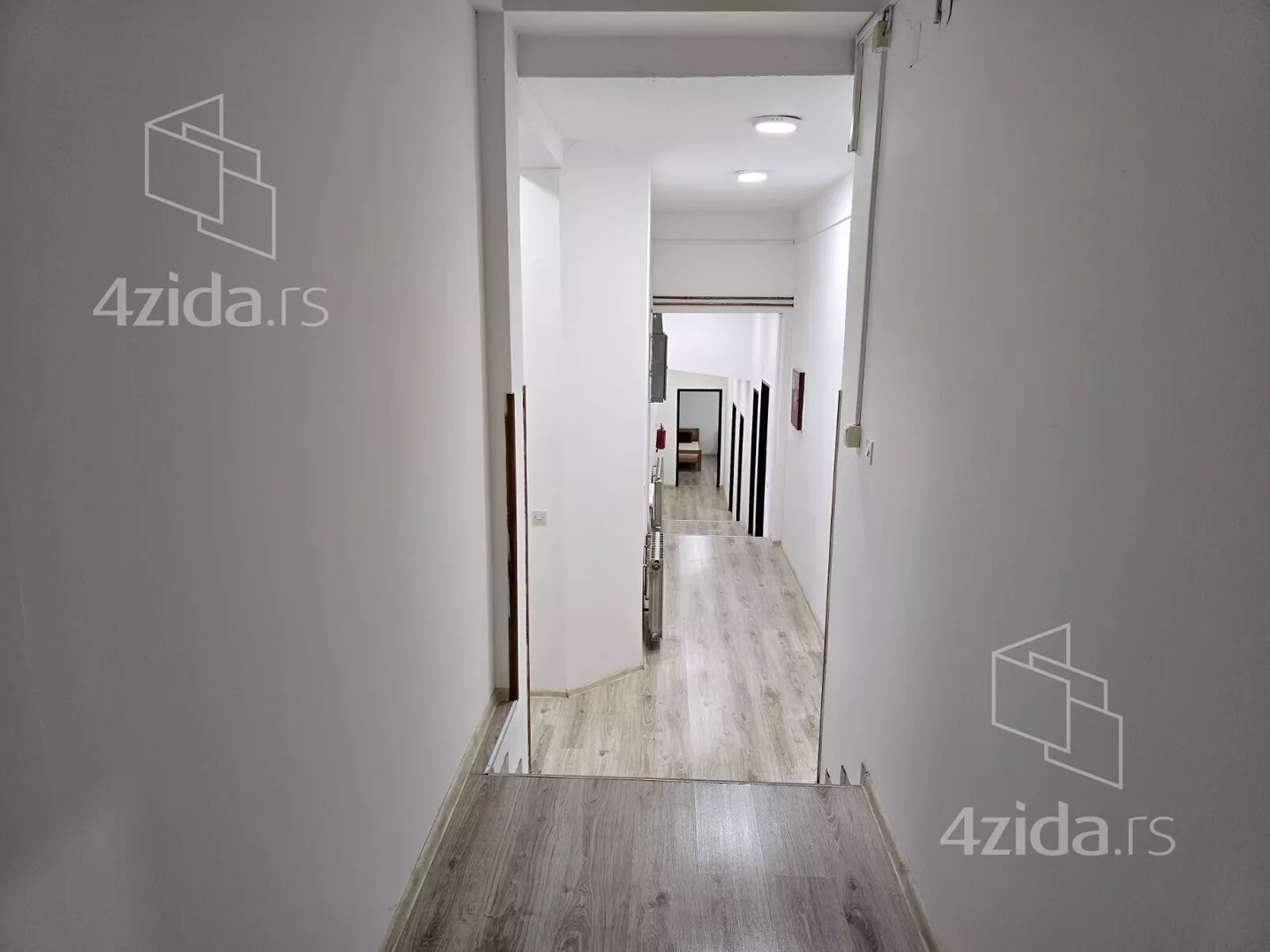 Šestosoban stan | 4zida