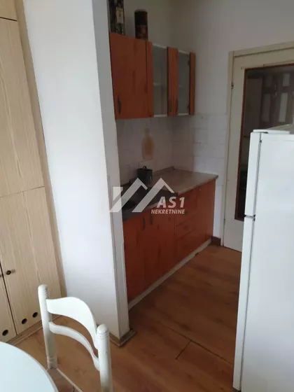 Pariske komune | 4zida.rs