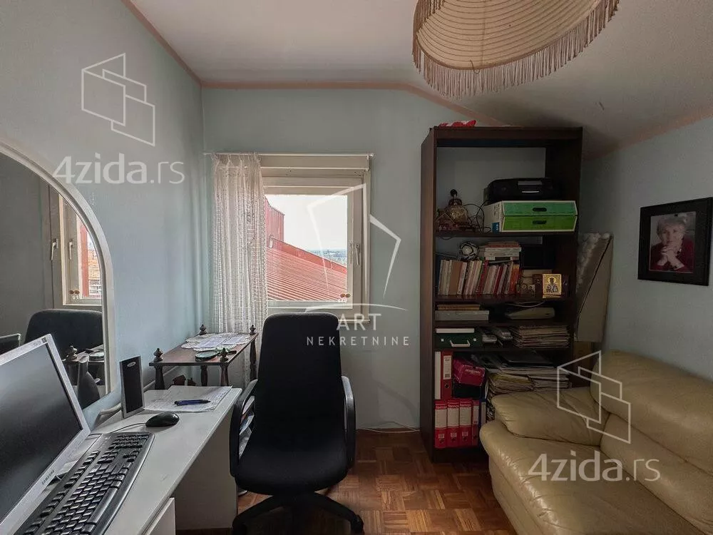 Troiposoban stan | 4zida