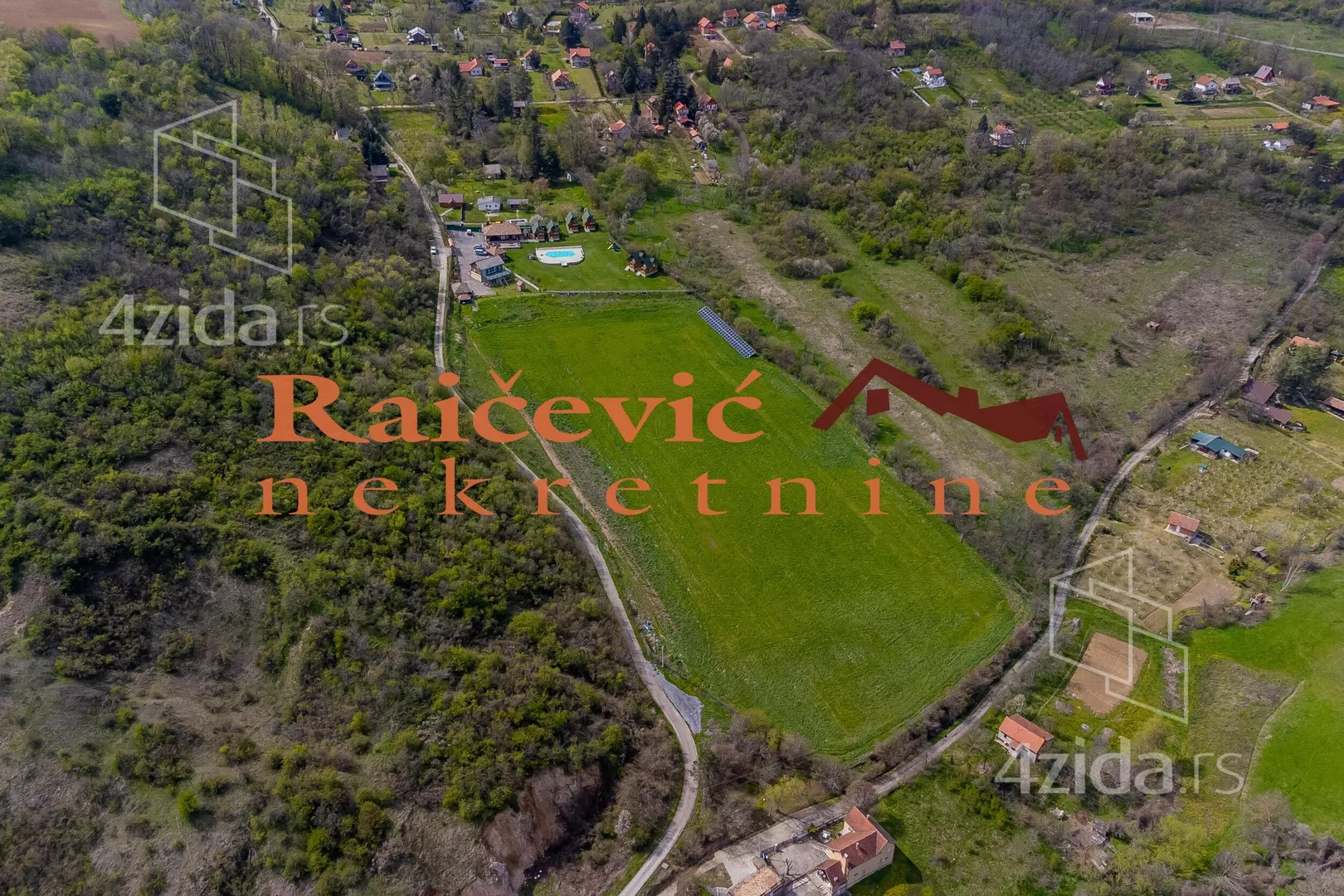 Plac | 4zida