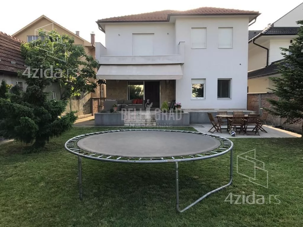 Kuća | 4zida