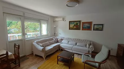 Trg Jakaba i Komora, bl. sinagoge | 4zida.rs