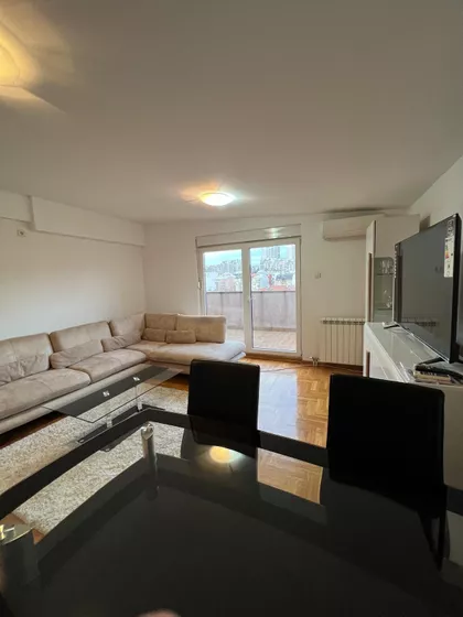 Lekino Brdo | 4zida.rs