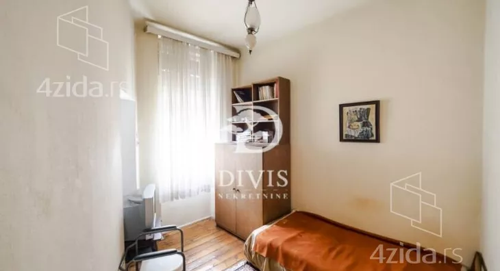 Četvoroiposoban stan | 4zida