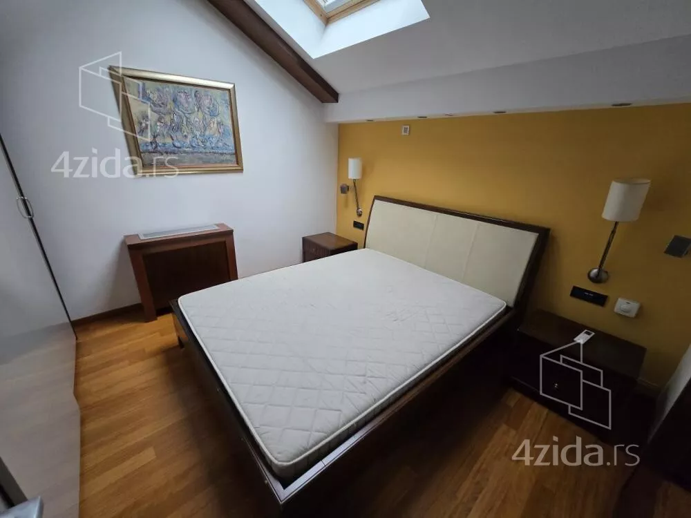 Šestosoban stan | 4zida