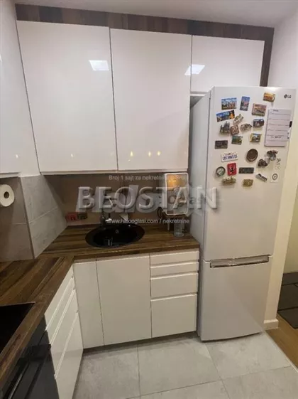 22. Oktobra | 4zida.rs