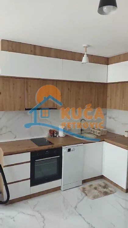 Cara Dušana | 4zida.rs