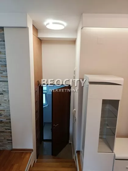 Kneza Višeslava | 4zida.rs