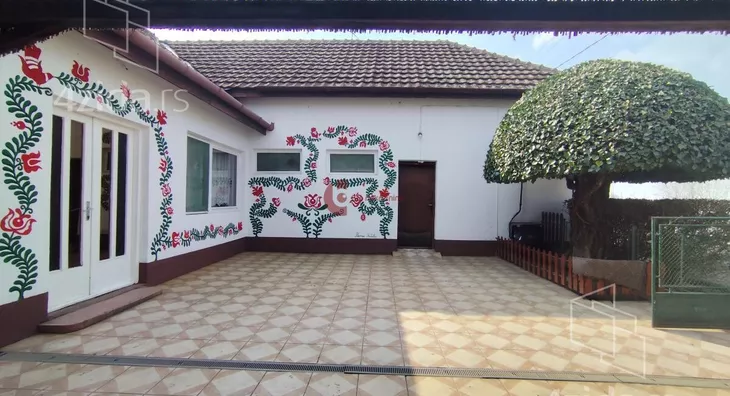 Poslovna zgrada | 4zida