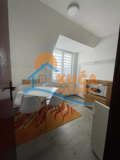 Prvomajska | 4zida.rs