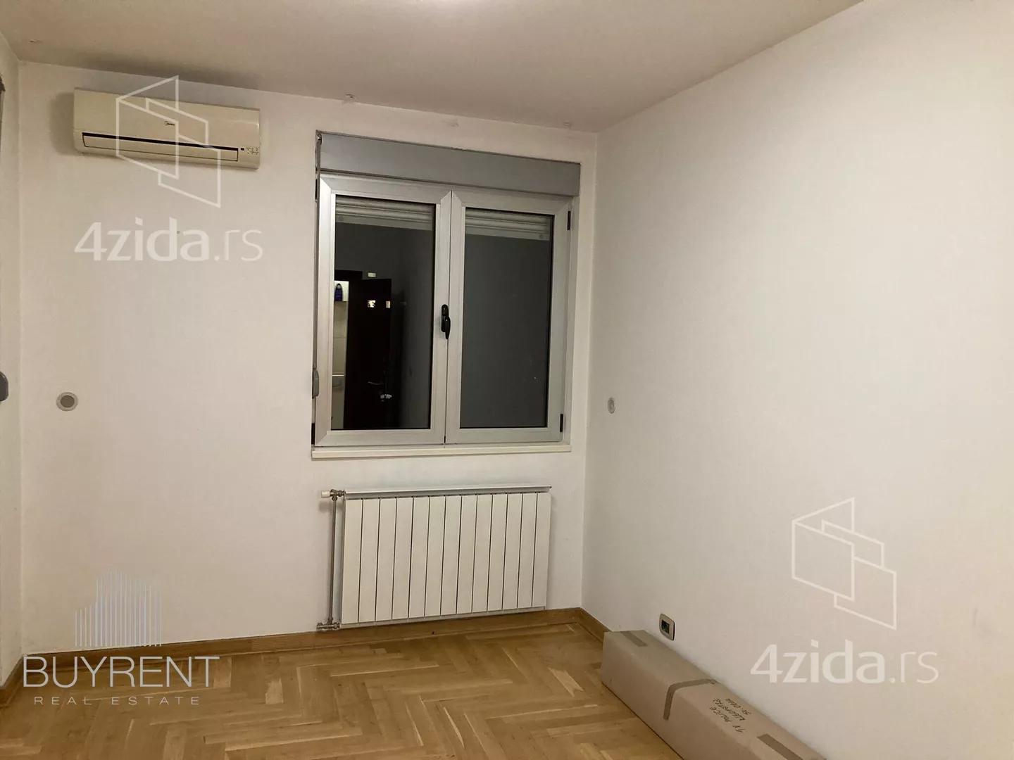 Četvoroiposoban stan | 4zida