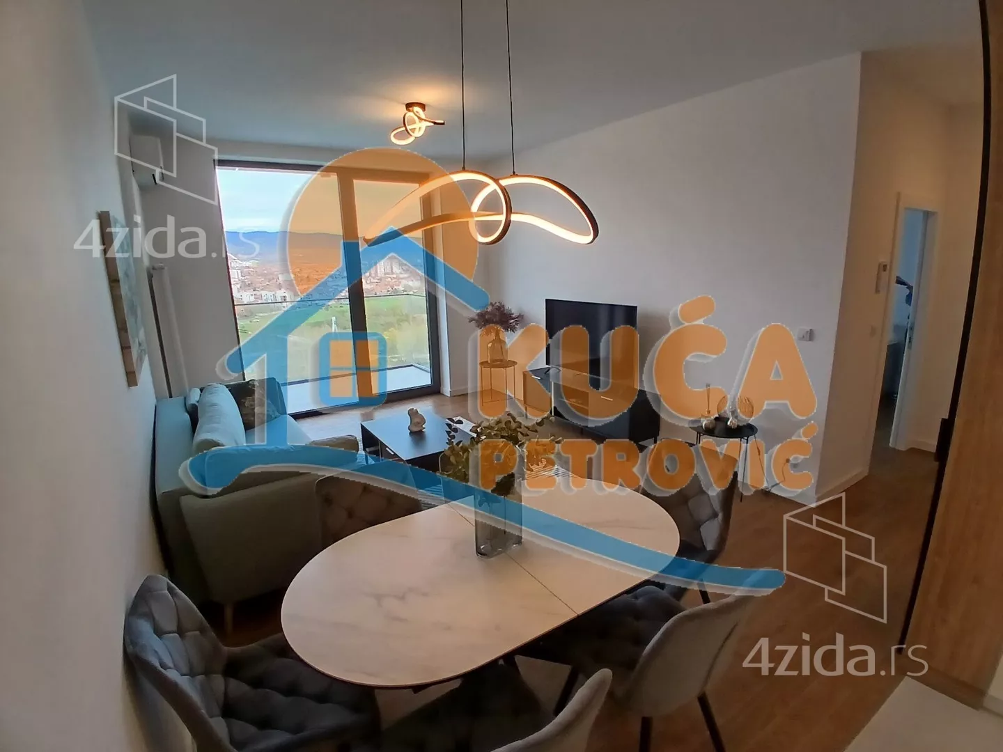 Jednoiposoban stan | 4zida