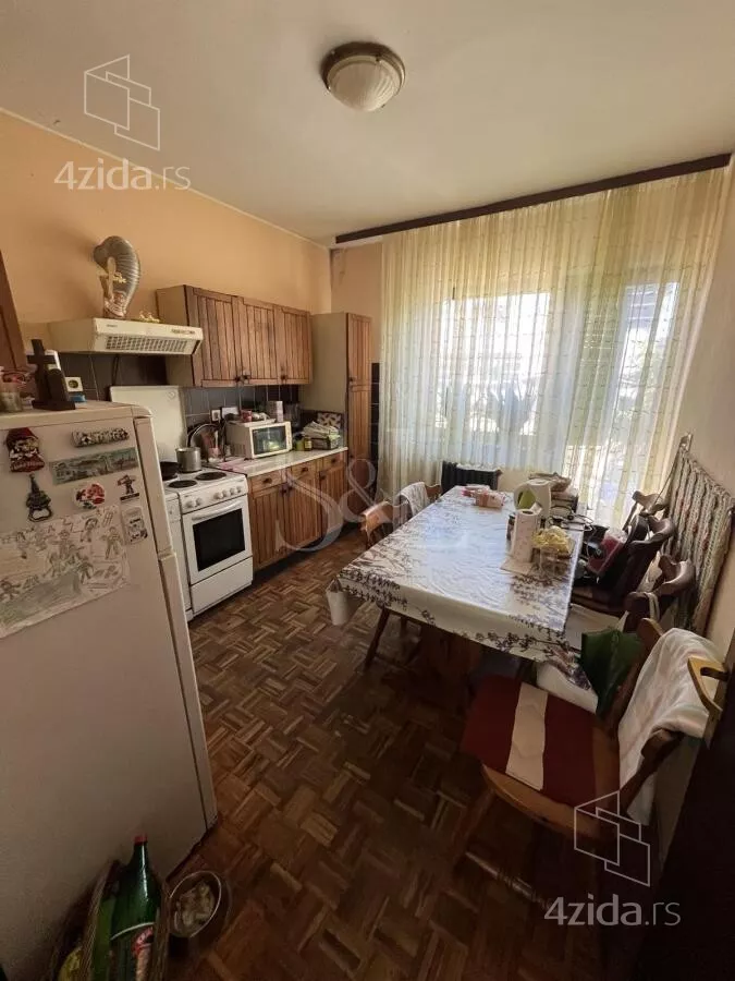 Kuća | 4zida