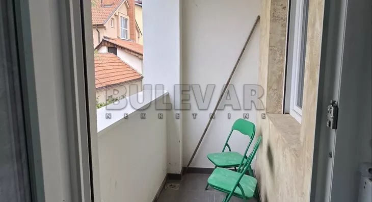 Lokal | 4zida