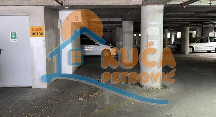 Garaža | 4zida