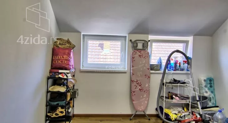 Četvoroiposoban stan | 4zida