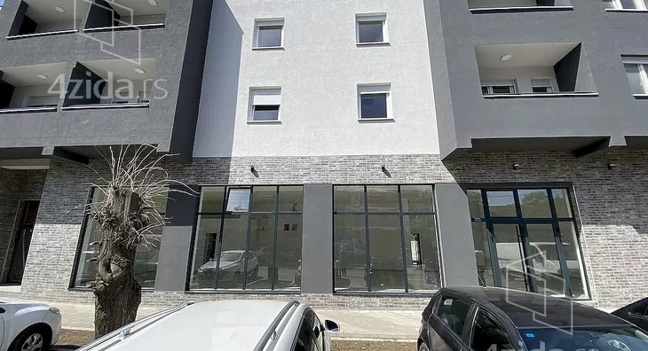 Poslovni prostor | 4zida