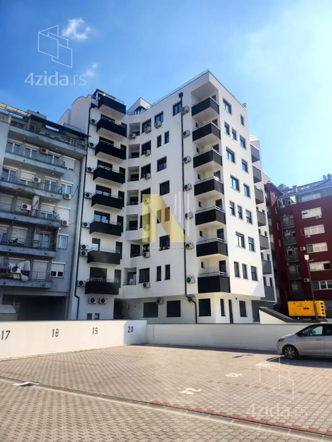 Parking | 4zida