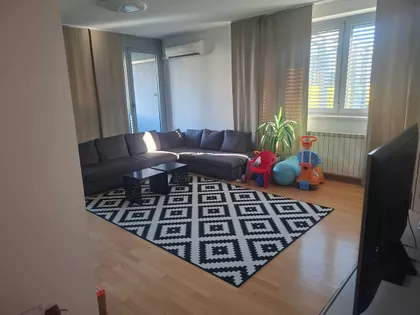 Zorza Klemansoa | 4zida.rs