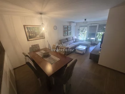 Vašarište | 4zida.rs
