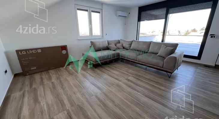 Šestosoban stan | 4zida