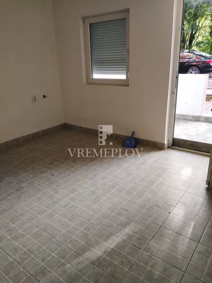 Srzentićeva | 4zida.rs